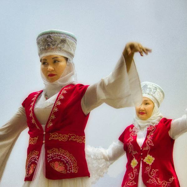 costum traditional Kyrgysztan